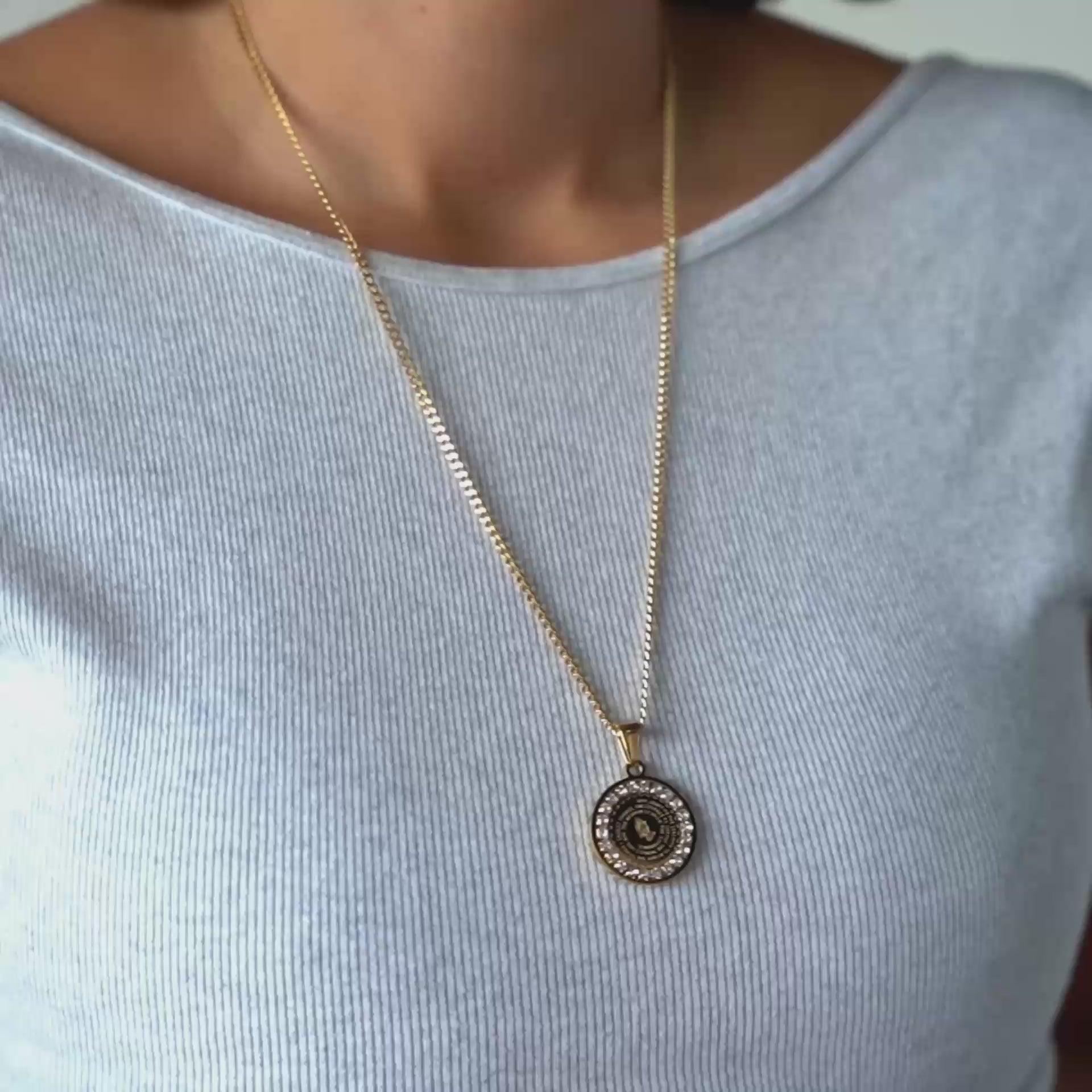 Prayer Warrior Necklace – Serenity Prayer Pendant in Gold – BRACHA