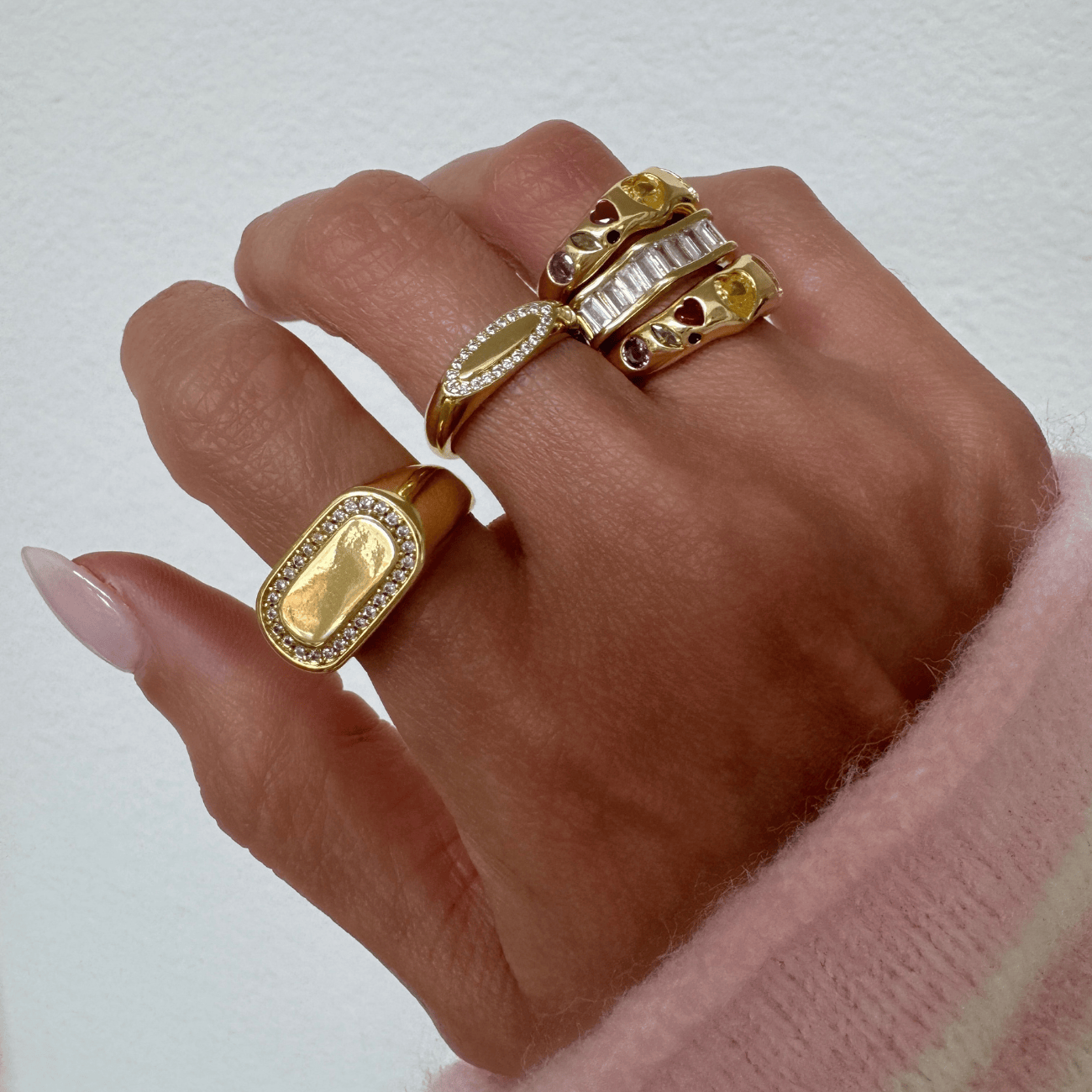 BRACHA Avery Signet Ring