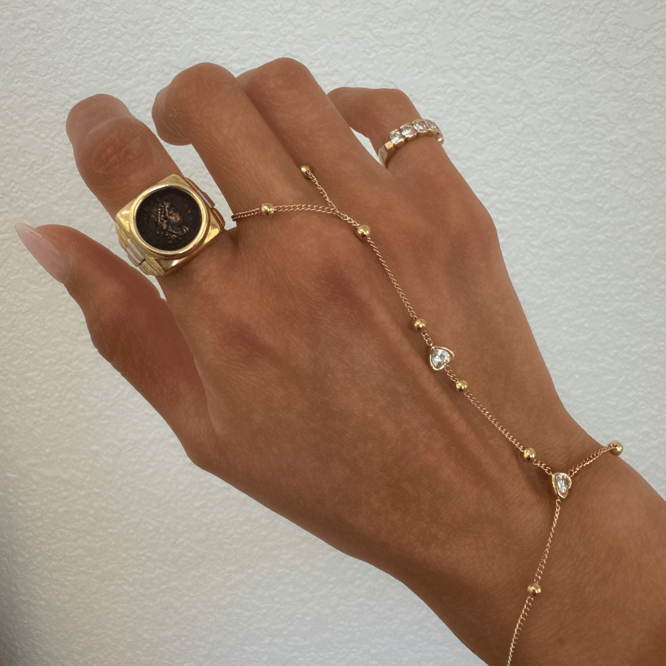 BRACHA Henley Heart Hand Chain